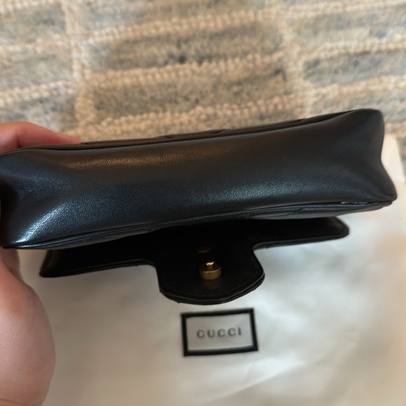 Gucci Black GG Marmont mini shoulder bag - Picture 7 of 10